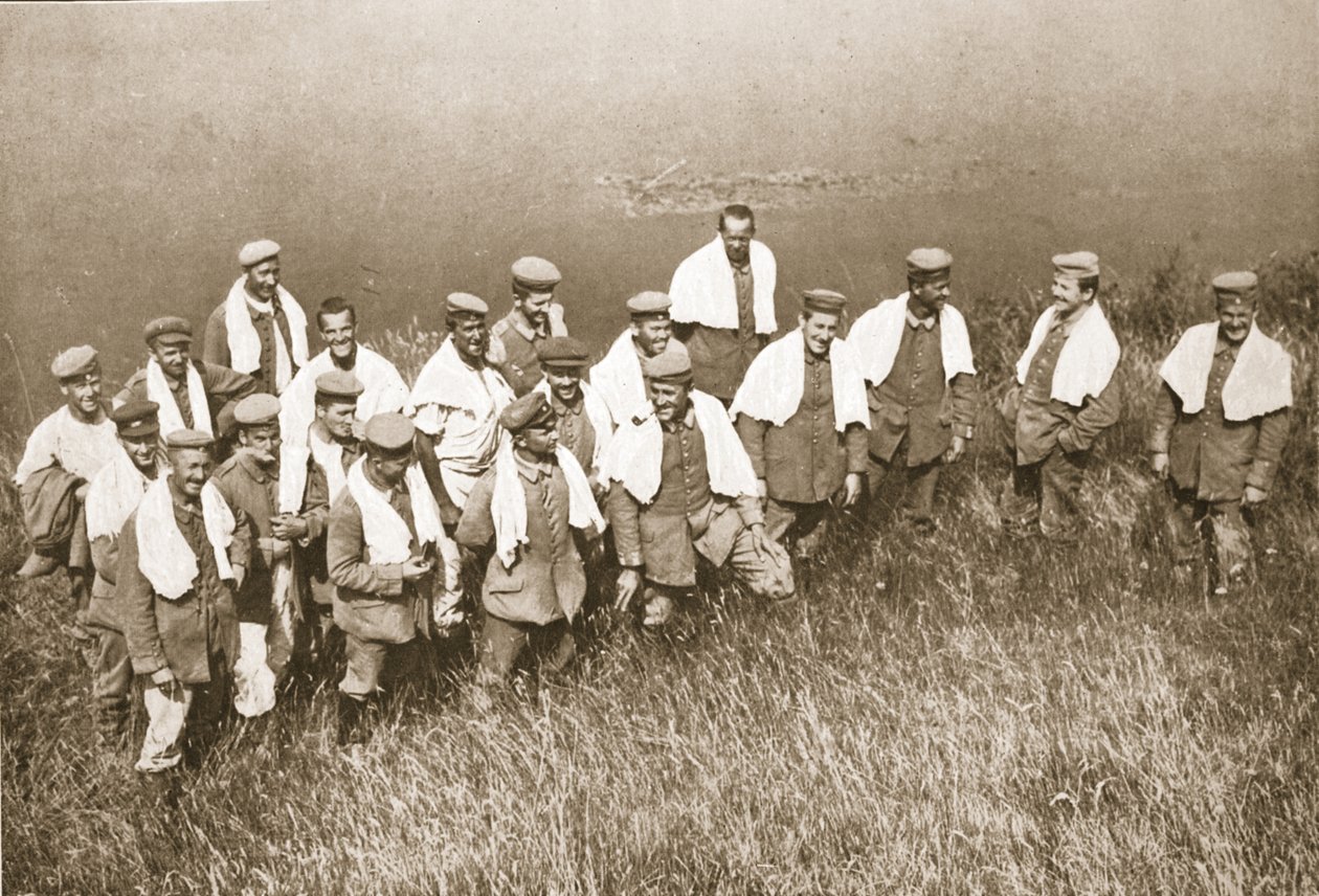 Koupací průvod, Dorchester, ilustrace z knihy Němečtí zajatci ve Velké Británii (fotogravura) od English Photographer