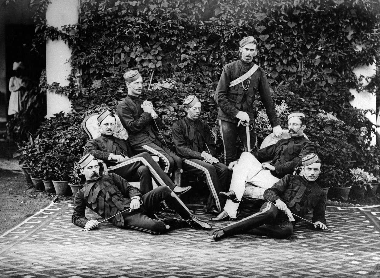 Britští dělostřelečtí důstojníci v Indii, c.1860-80 od English Photographer