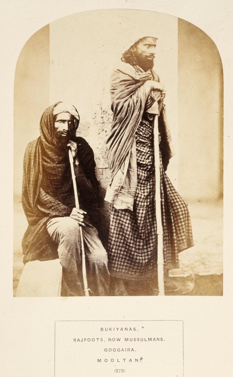 Bukiyanas, Rajpoots, nyní Mussulmans, Googaira, Mooltan, z The People of India, J. Forbes Watson, publikoval 1868 (tisk alba) od English Photographer