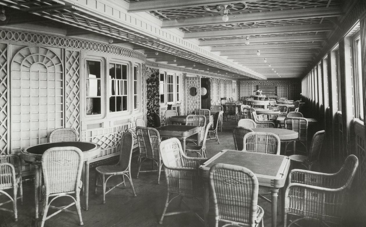 Cafe Parisien na RMS Titanic, 04. ledna 1912 od English Photographer
