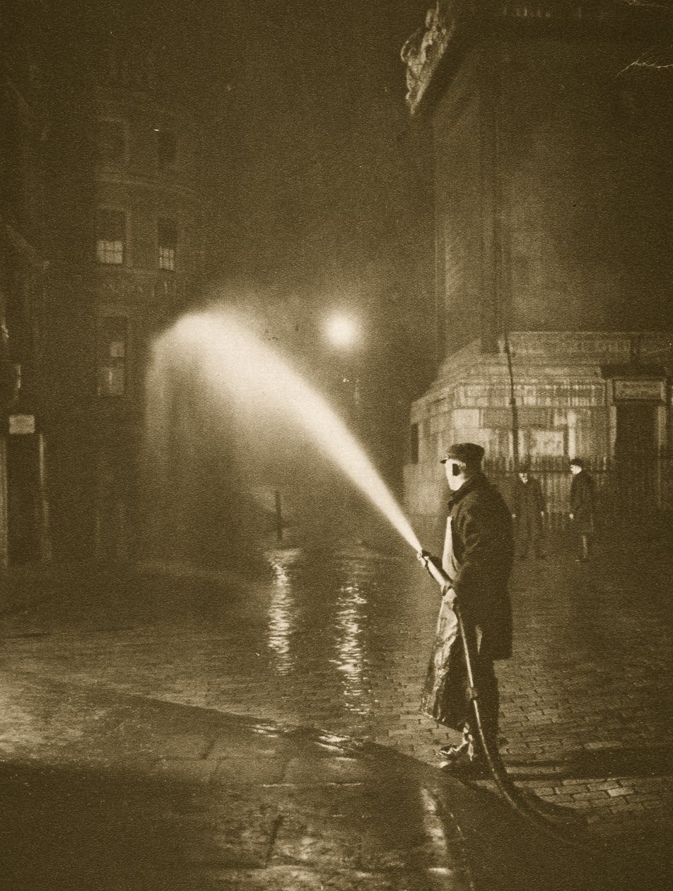 Čištění ulic Billingsgate (sépiová fotografie) od English Photographer