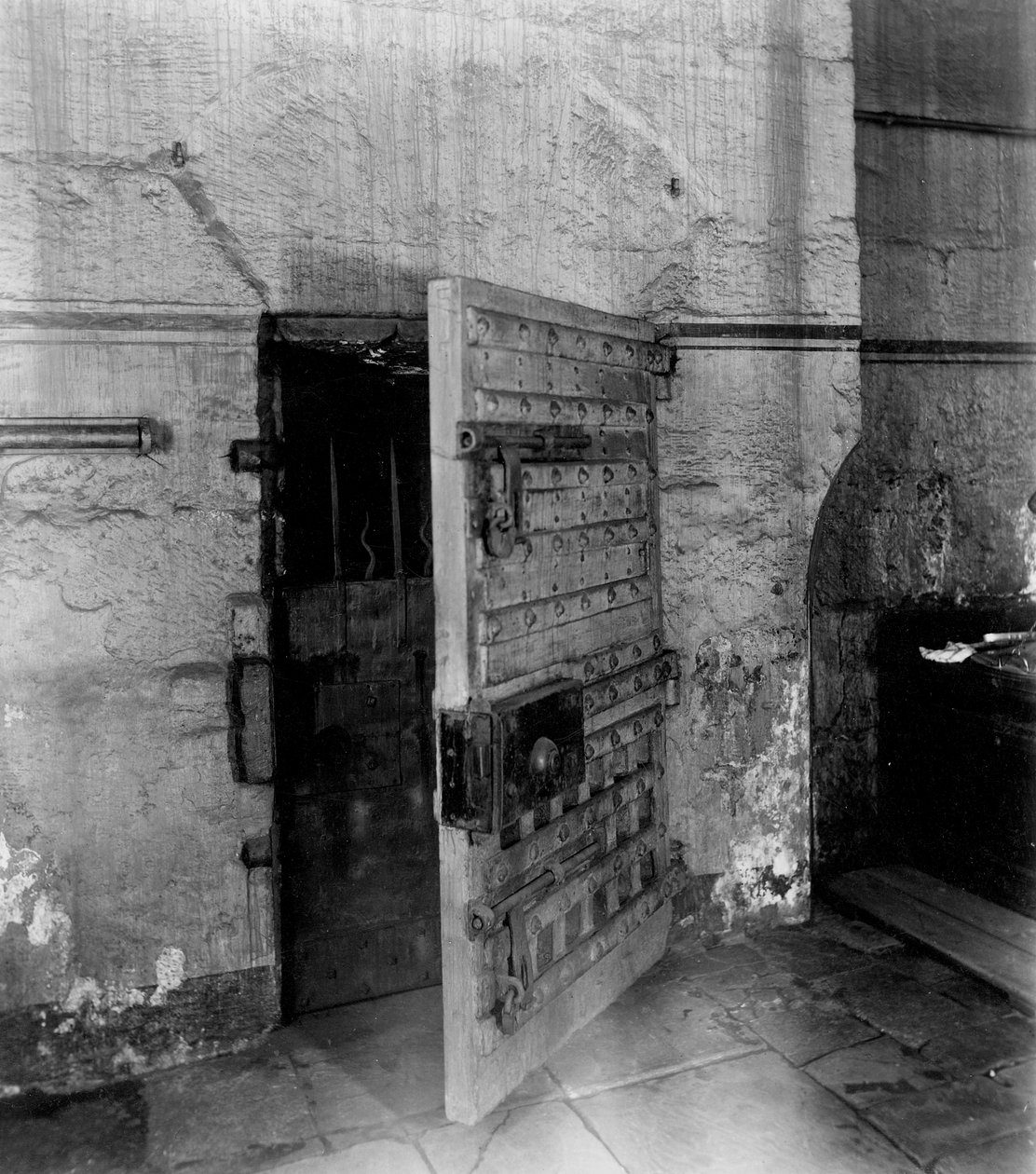Dveře do věznice Newgate od English Photographer