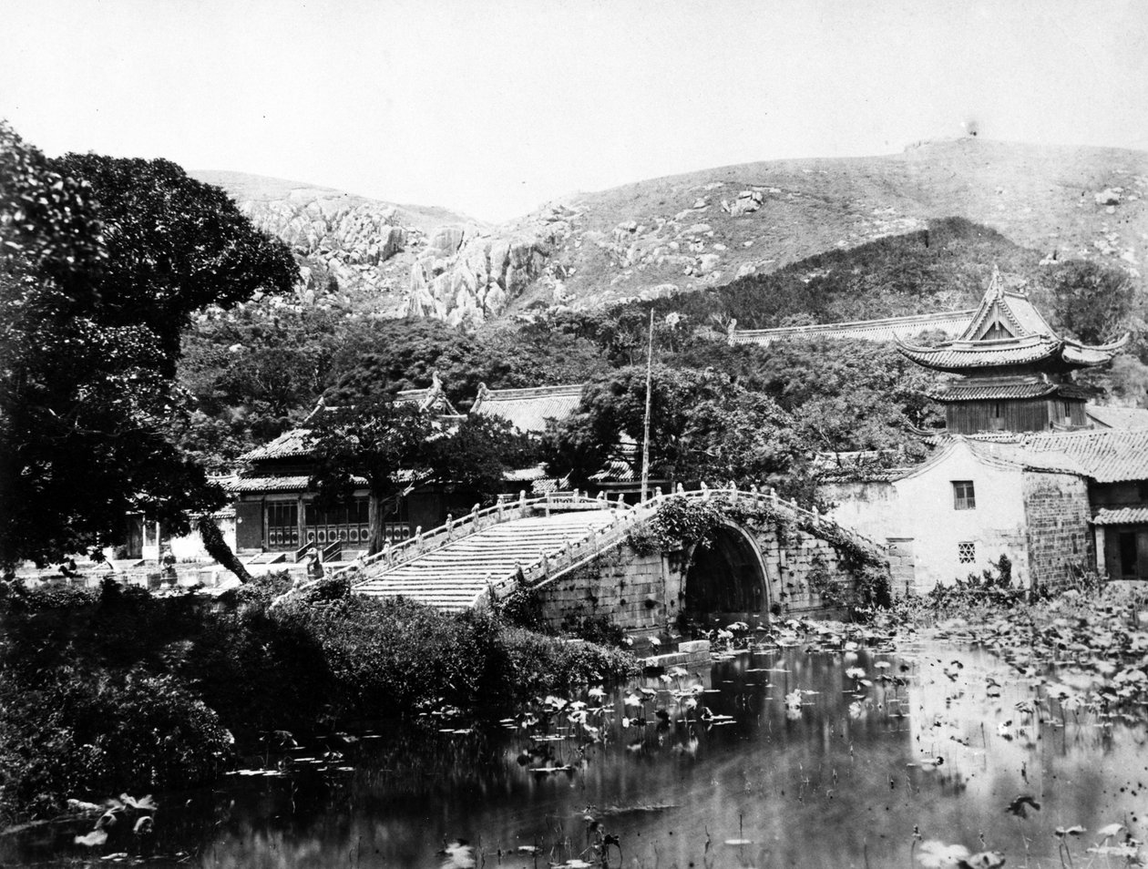Foo-Too, Chusan, kolem roku 1870 od English Photographer