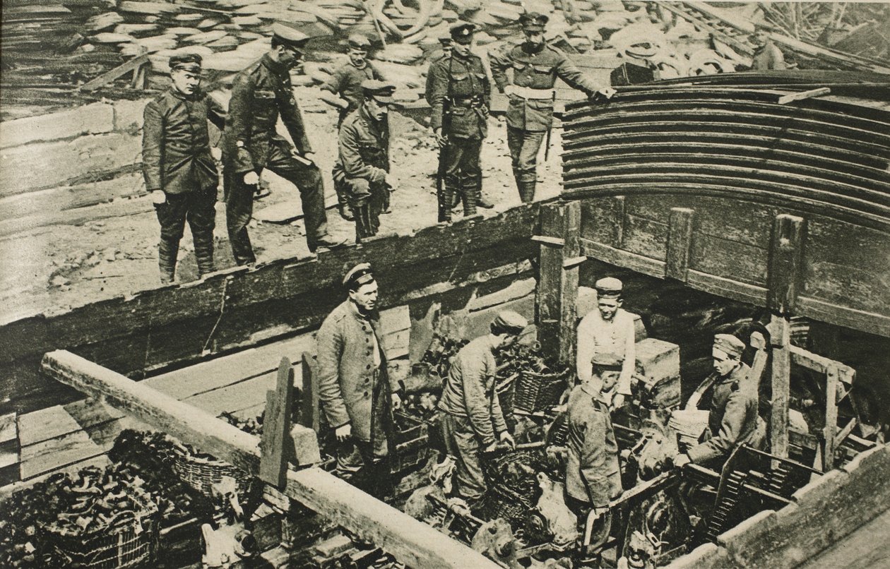 Německá skládka kořisti v Belgii, 1914-19 od English Photographer