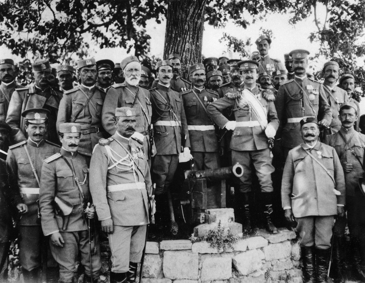 Skupinový portrét v Černé Hoře, 1913 od English Photographer