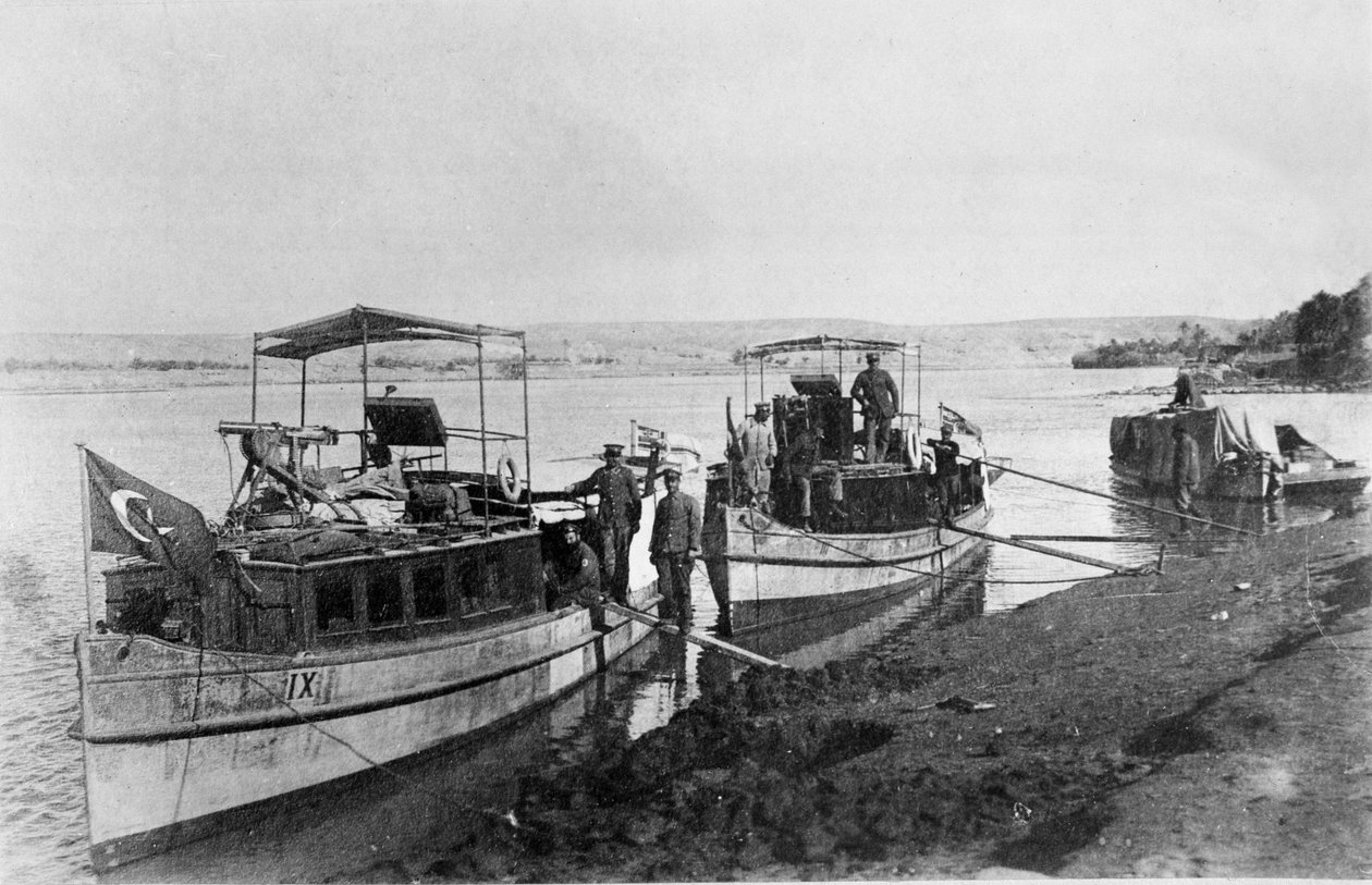 Dělové čluny, 1916-17 od English Photographer