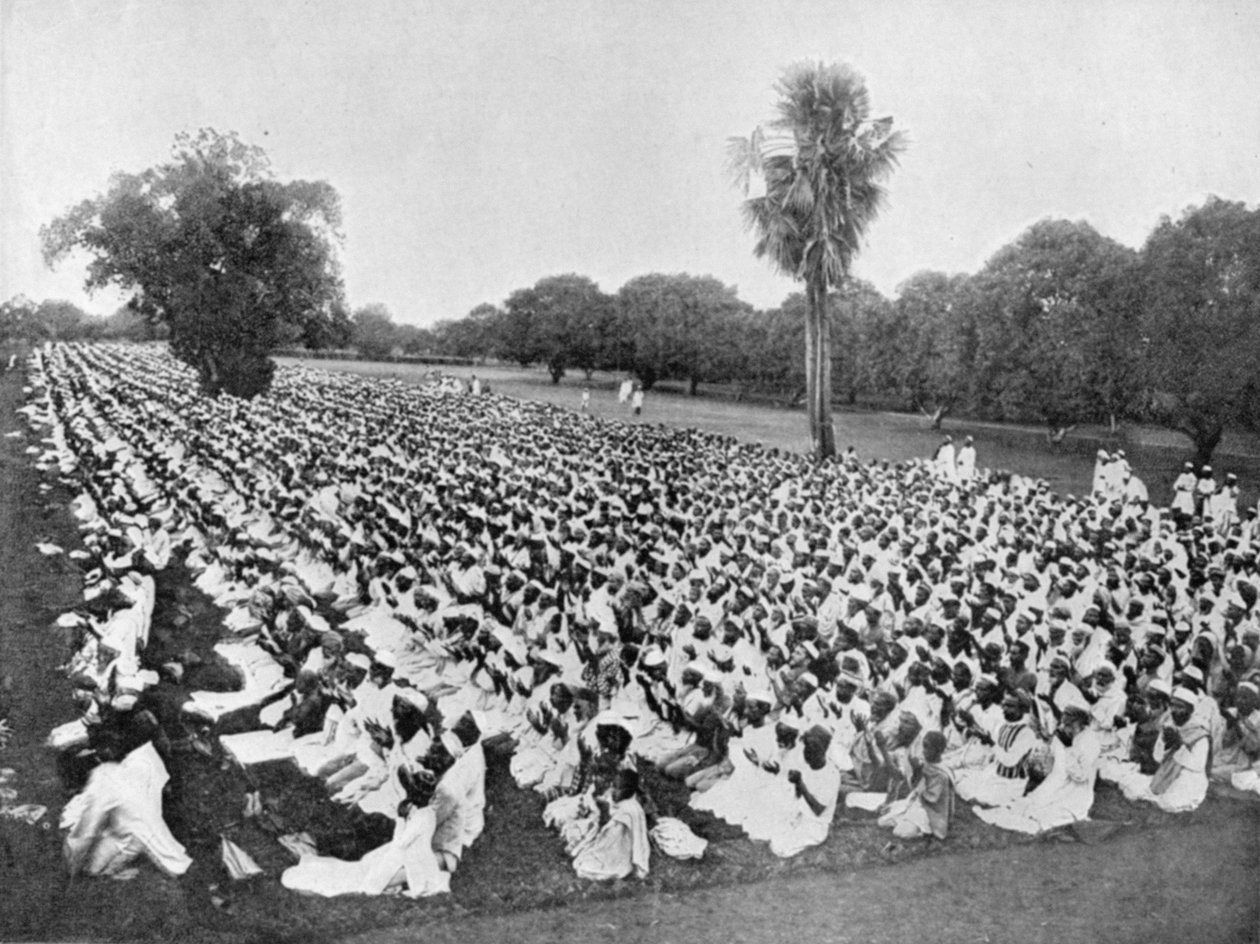 Indiáni loajální muslimové: Modlitby po velkém shromáždění v Dacca, ilustrace z The Graphic 27. října 1906 od English Photographer