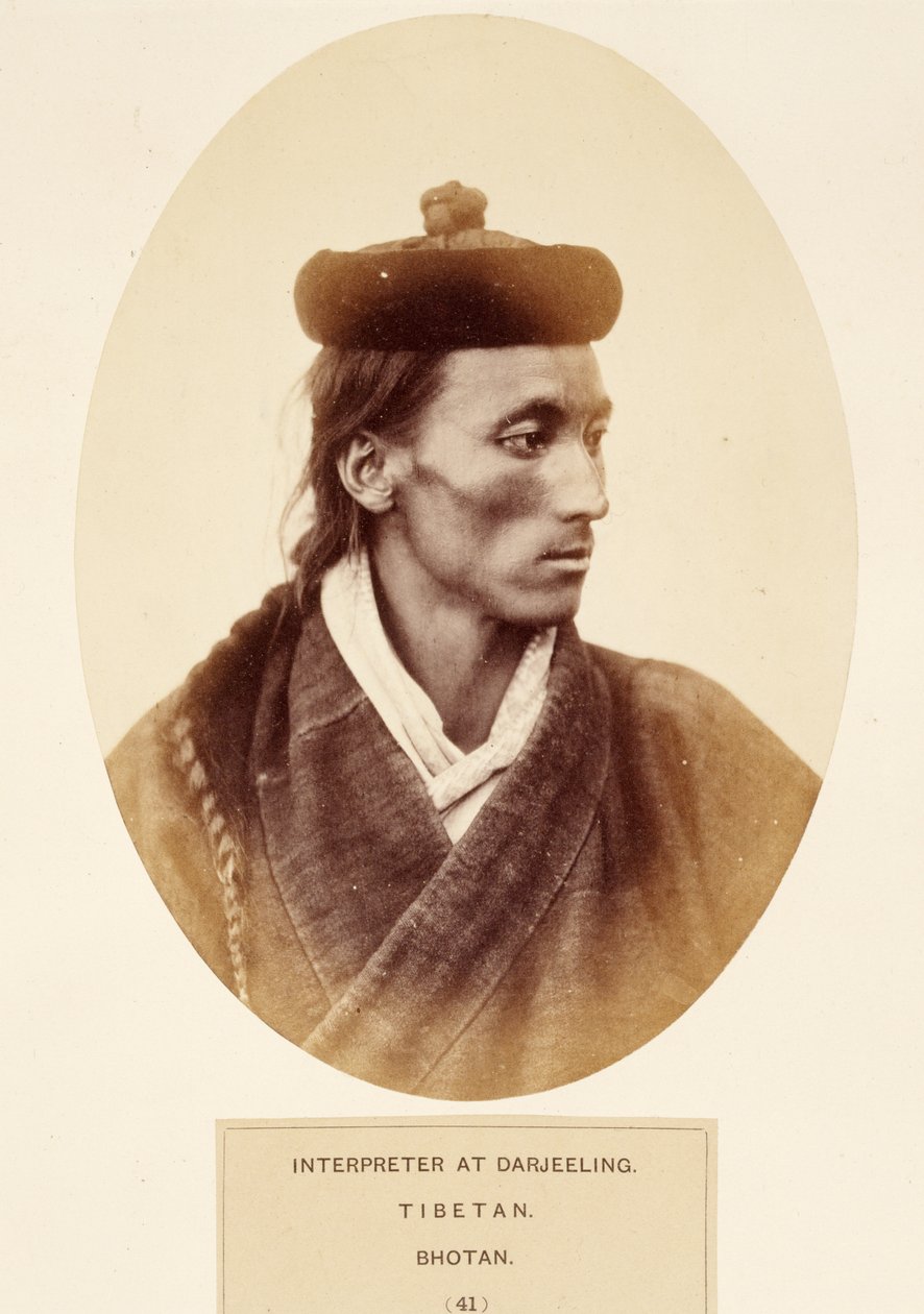 Interpreter at Darjeeling, Tibet, Bhotan, from The People of India, J. Forbes Watson, publikoval 1868 (tisk alba) od English Photographer