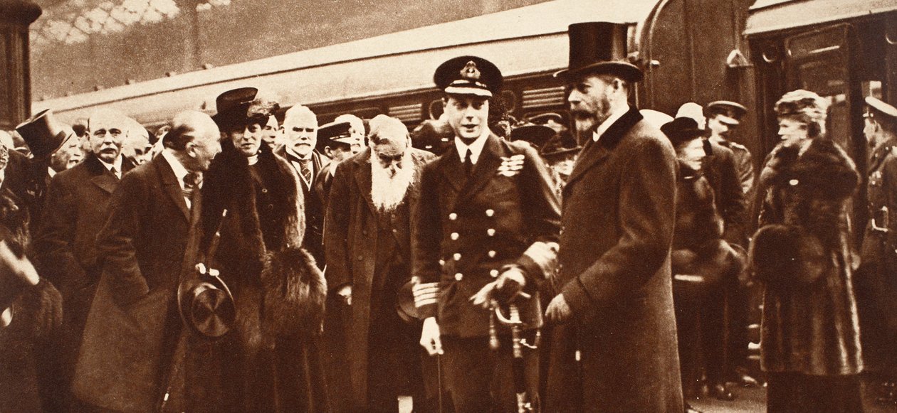 Král Edward VIII. odjíždí do Austrálie a loučí se s matkou a otcem ve Victorii, 1920 od English Photographer