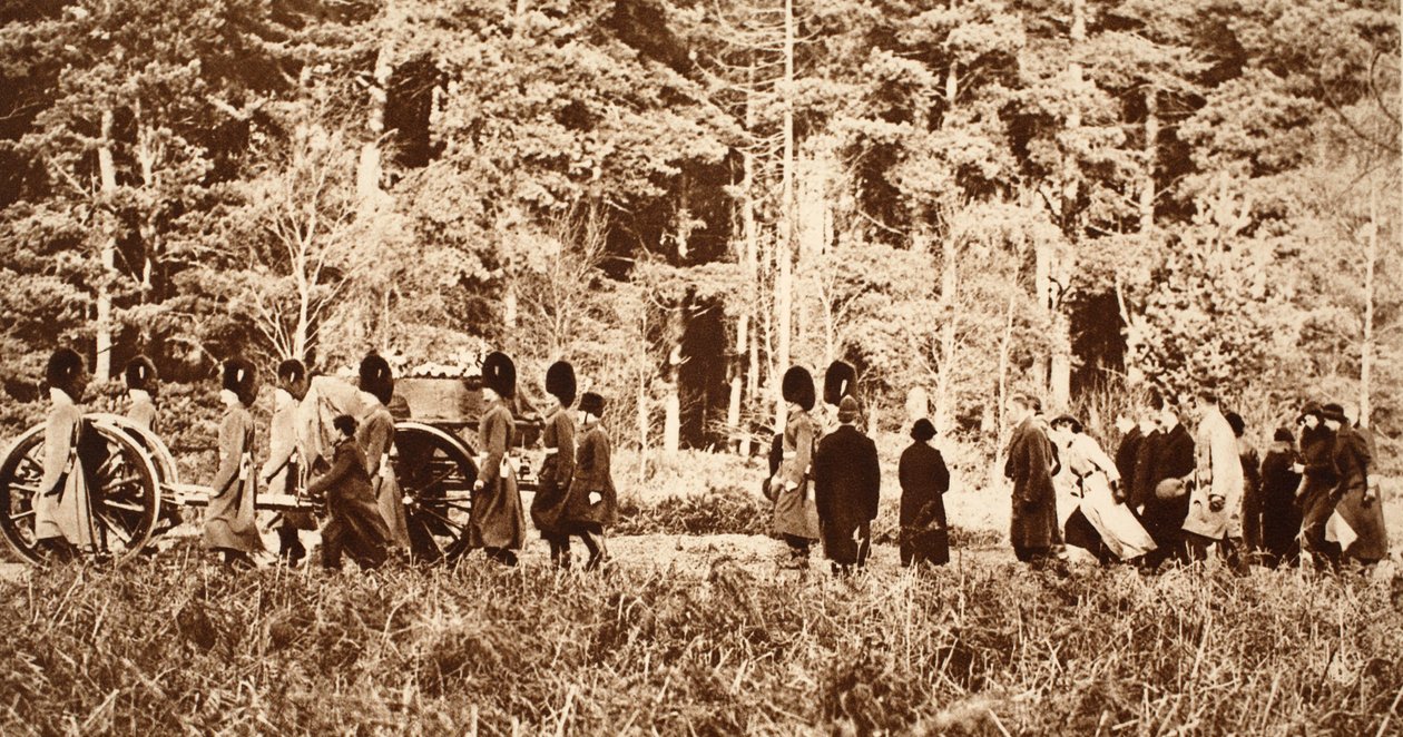 Pohřební průvod krále Georgese v Sandringhamu, přes lesy, které miloval, 1936 od English Photographer