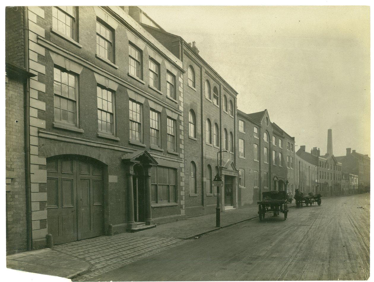 Mill Street, Kidderminster Carpet Trades Works, 1923 od English Photographer