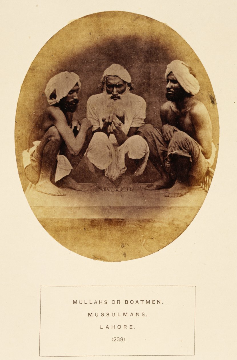 Mullahs nebo Boatmen, Mussulmans, Lahore, from The People of India, J. Forbes Watson, publikoval 1868 (tisk alba) od English Photographer