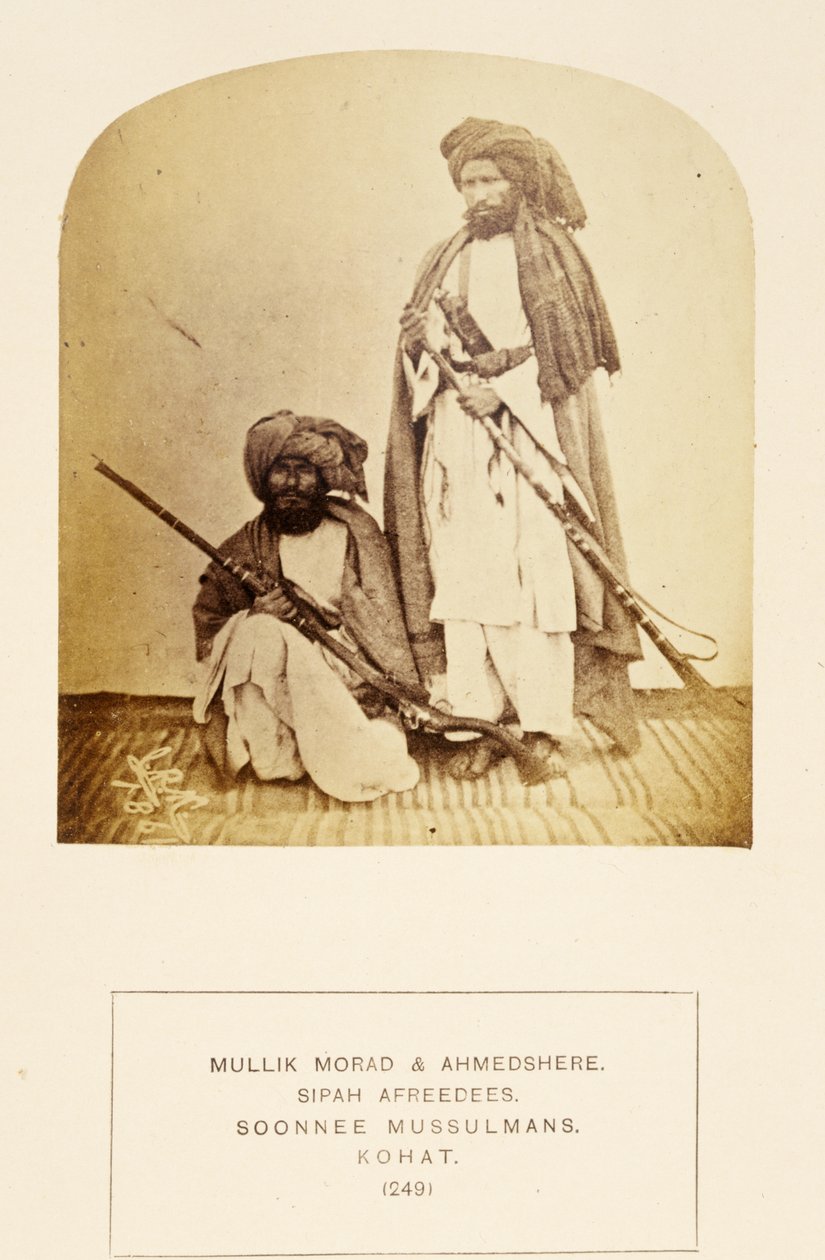 Mullik Morad a Ahmedshere, Sipah Afreedees, Soonnee Musulmans, Kohat, z knihy J. Forbese Watsona The People of India, vydané roku 1868 (albumenový tisk) od English Photographer