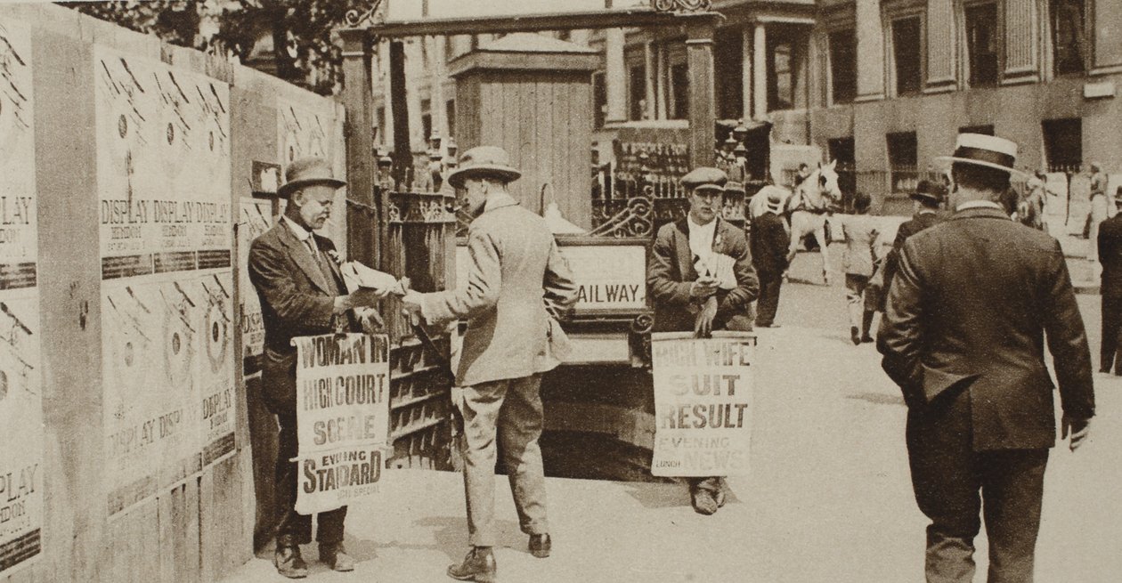 Prodejci novin na Trafalgar Square, z Wonderful London, publikoval 1926-27 (hlubotisk) od English Photographer