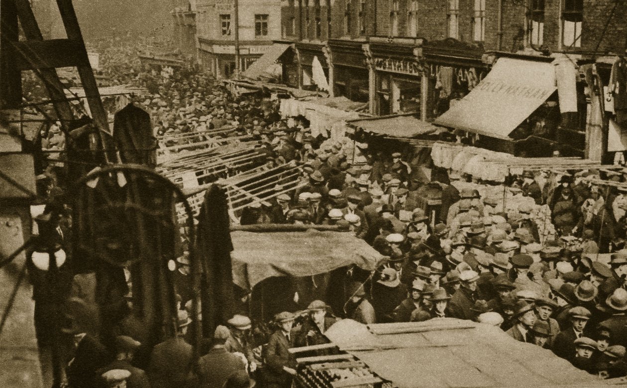 Trh Petticoat Lane na Middlesex Street (sépiová fotografie) od English Photographer