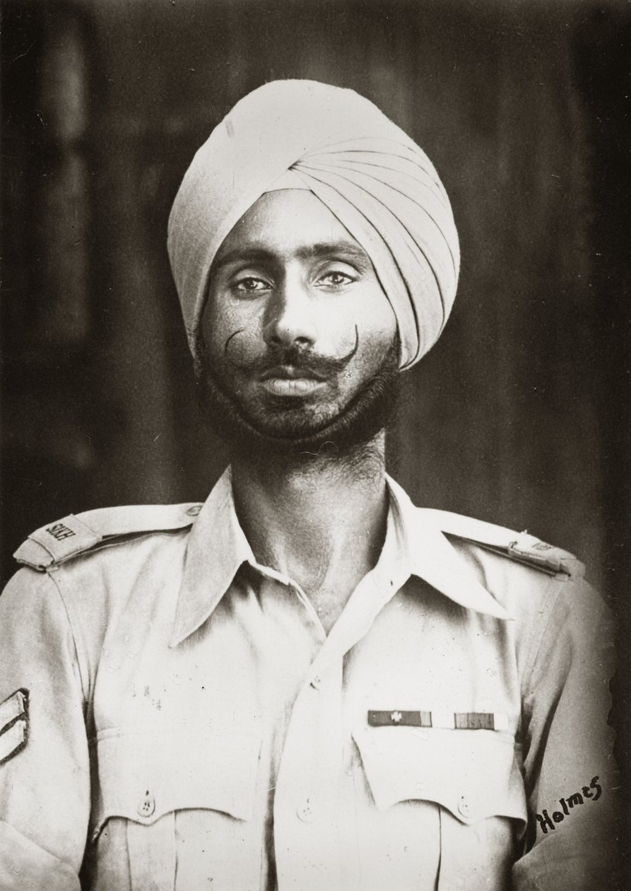 Portrét Fo Nac Nand Singh, 1. prapor, 11. sikhský pluk, Barma, 1944 od English Photographer