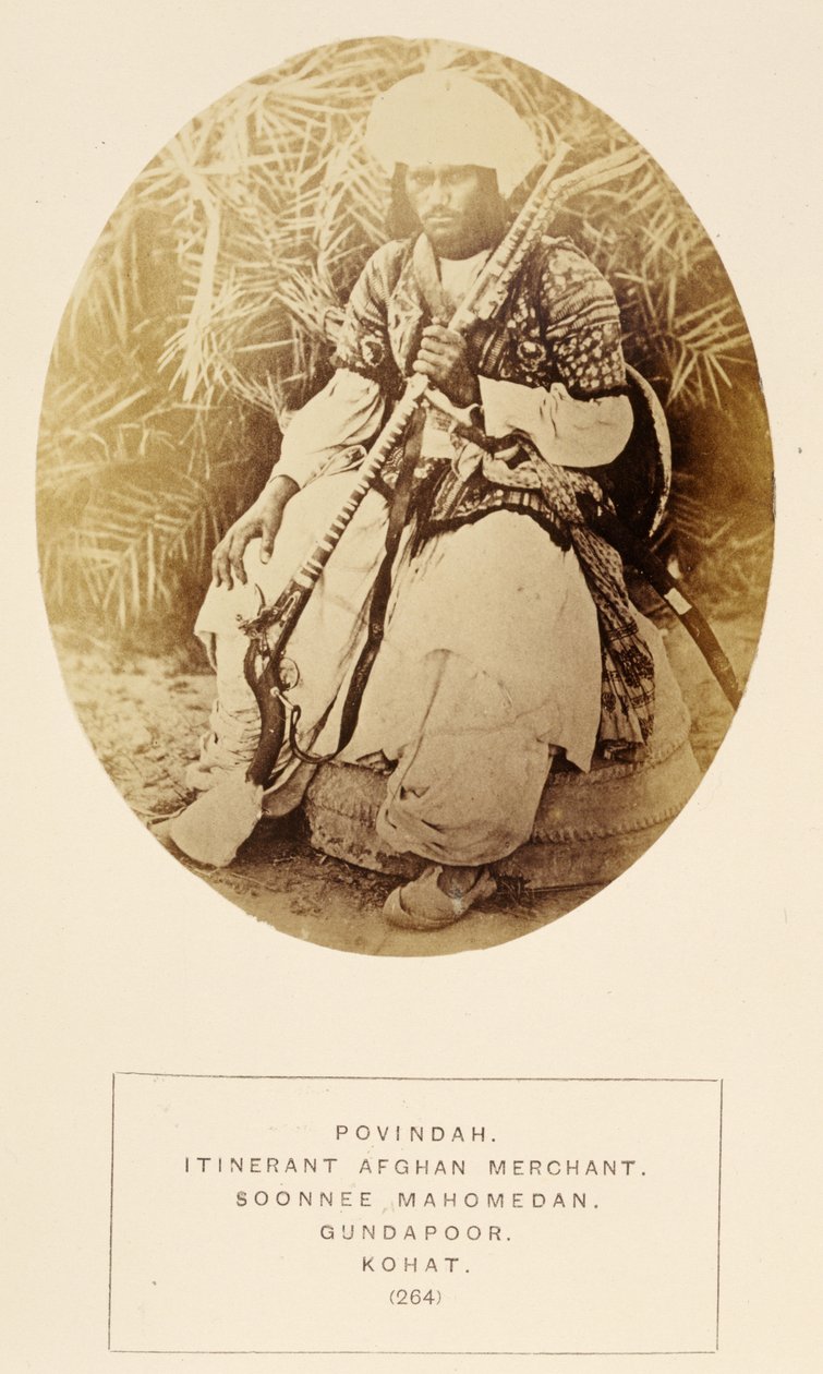 Povindah, potulný afghánský obchodník, Soonnee Mahomedan v Gundapoor, Kohat, z The People of India, od J. Forbese Watsona, vydáno 1868 (tisk alba) od English Photographer
