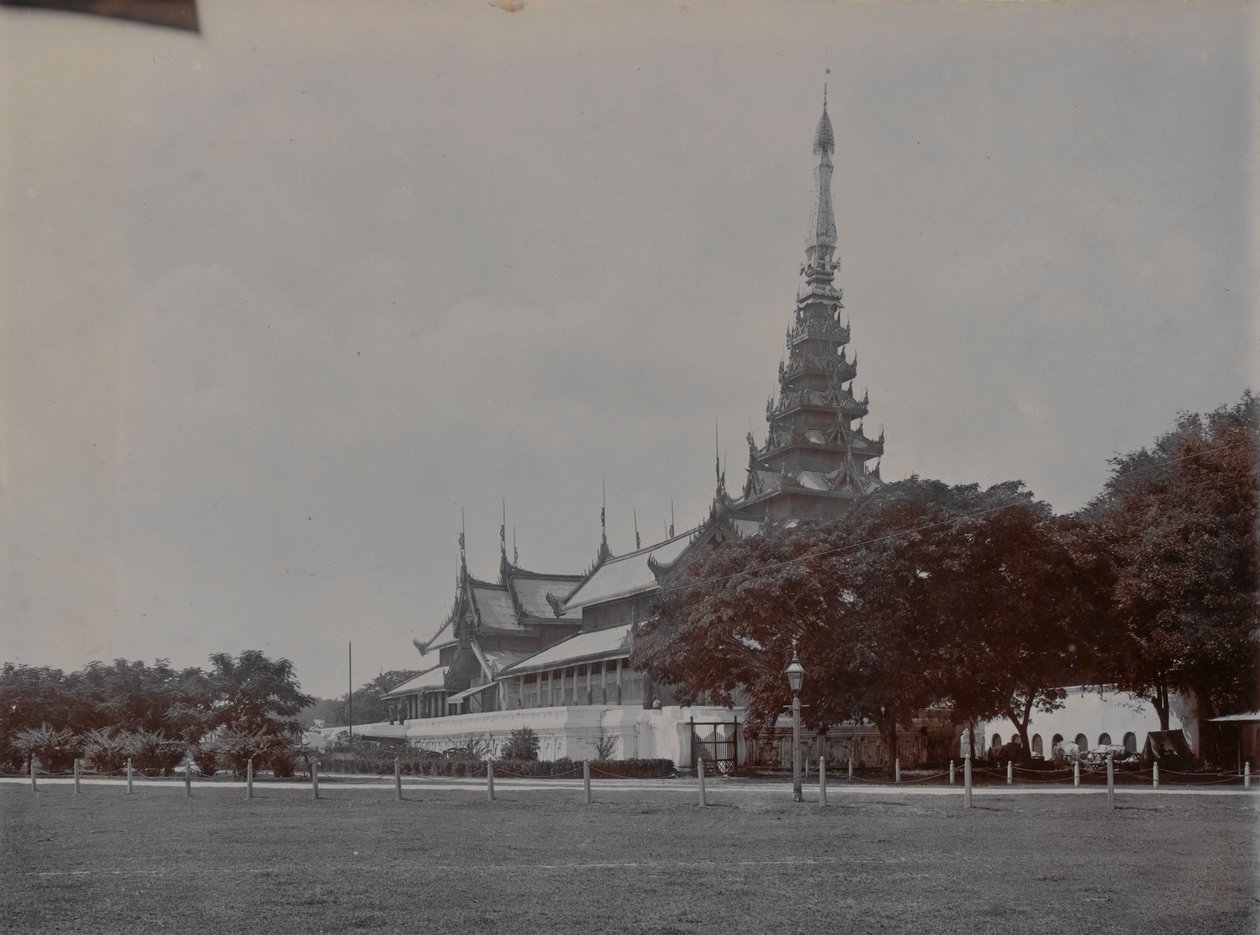 Pyit-that, Palác Mandalay, Barma, 1906 od English Photographer