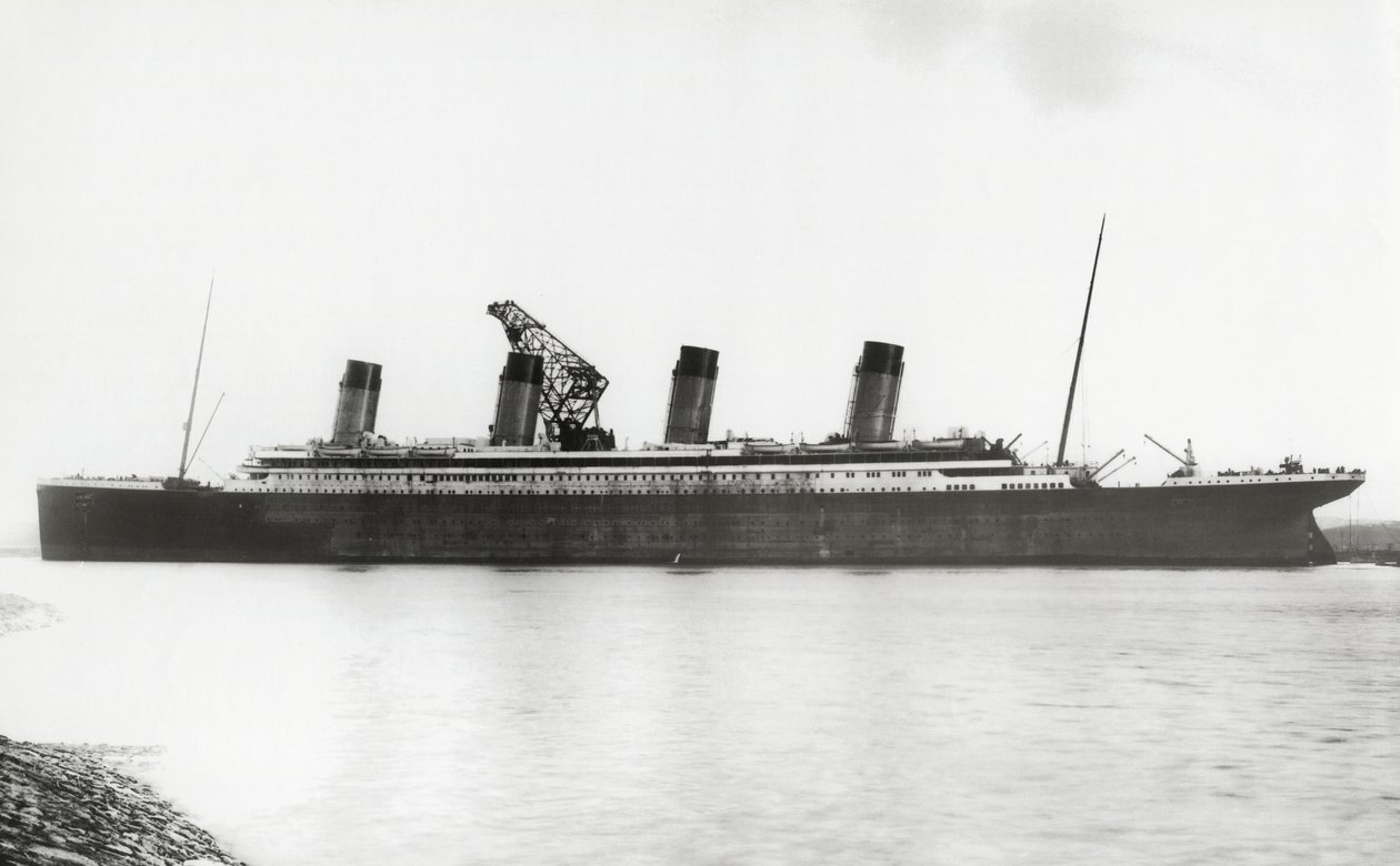 RMS Titanic se blíží dokončení, 8. ledna 1912 od English Photographer