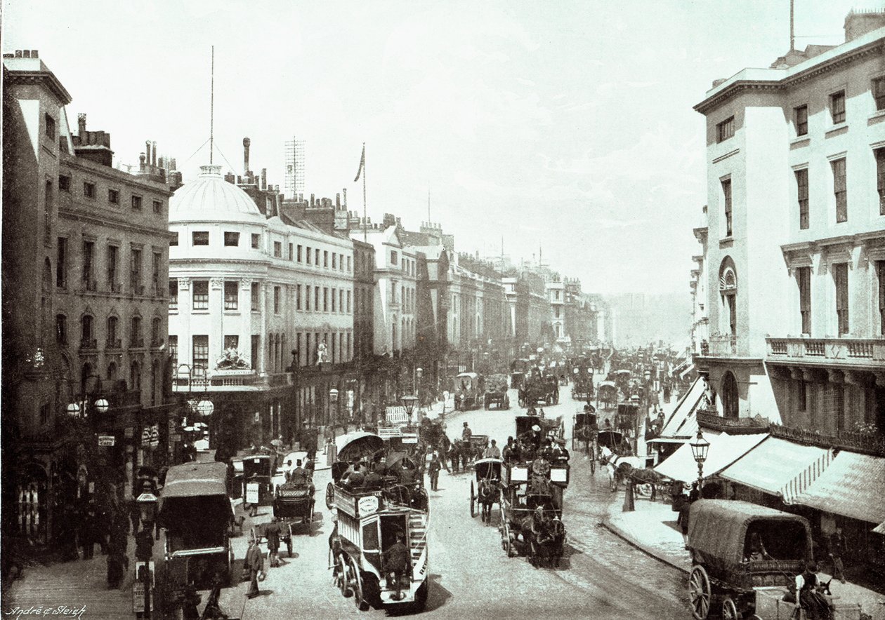 Regent Street, Londýn kolem roku 1900 od English Photographer