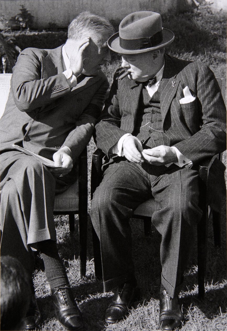 Roosevelt a Churchill hluboce v rozhovoru na konferenci v Casablance, Maroko, leden 1943 od English Photographer