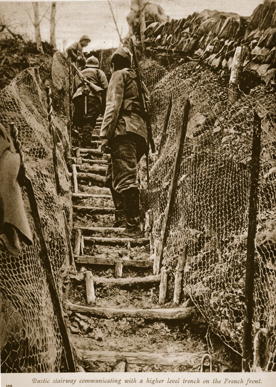 Rustikální schodiště komunikující s příkopem vyšší úrovně na francouzské frontě, 1914-19 od English Photographer