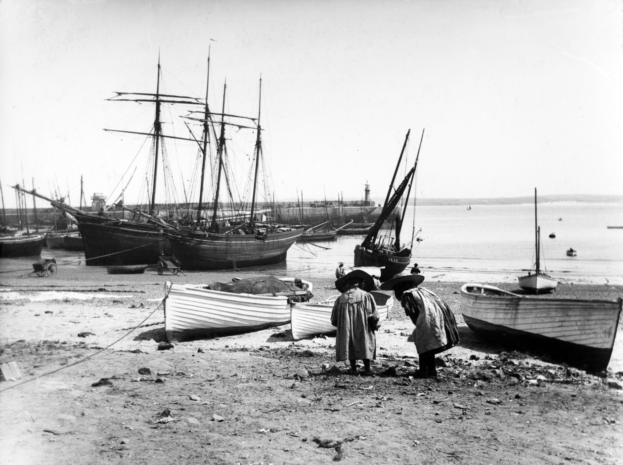 Škunerská vesnice Belle a Chyandour, kolem 1880-99 od English Photographer