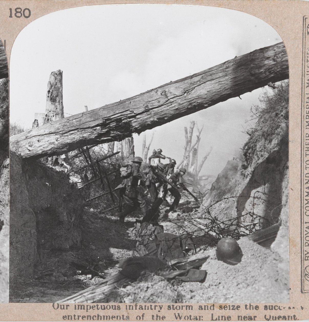 Obsazení německých zákopů během ofenzívy v Amiens, 1918 od English Photographer