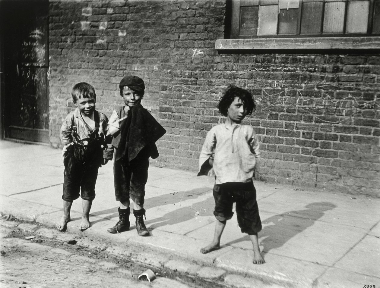 Uličníci v Lambeth od English Photographer