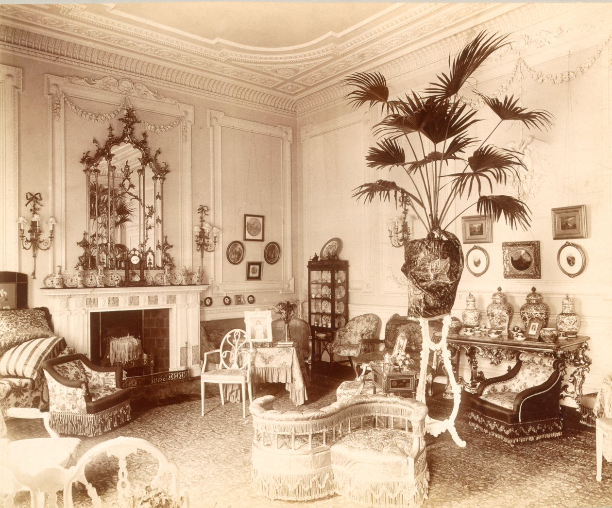 The Boudoir na adrese 17 Grosvenor Place, Londýn od English Photographer