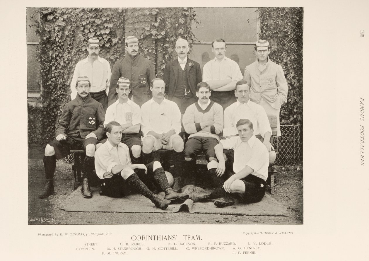 Fotbalový tým Corinthians, od Famous Footballers, 1895 od English Photographer