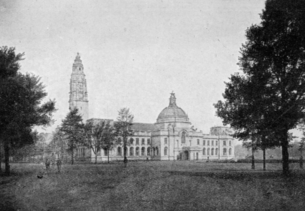 The New Law Courts, Cardiff, publikovaná v The Graphic 27. října 1906 od English Photographer