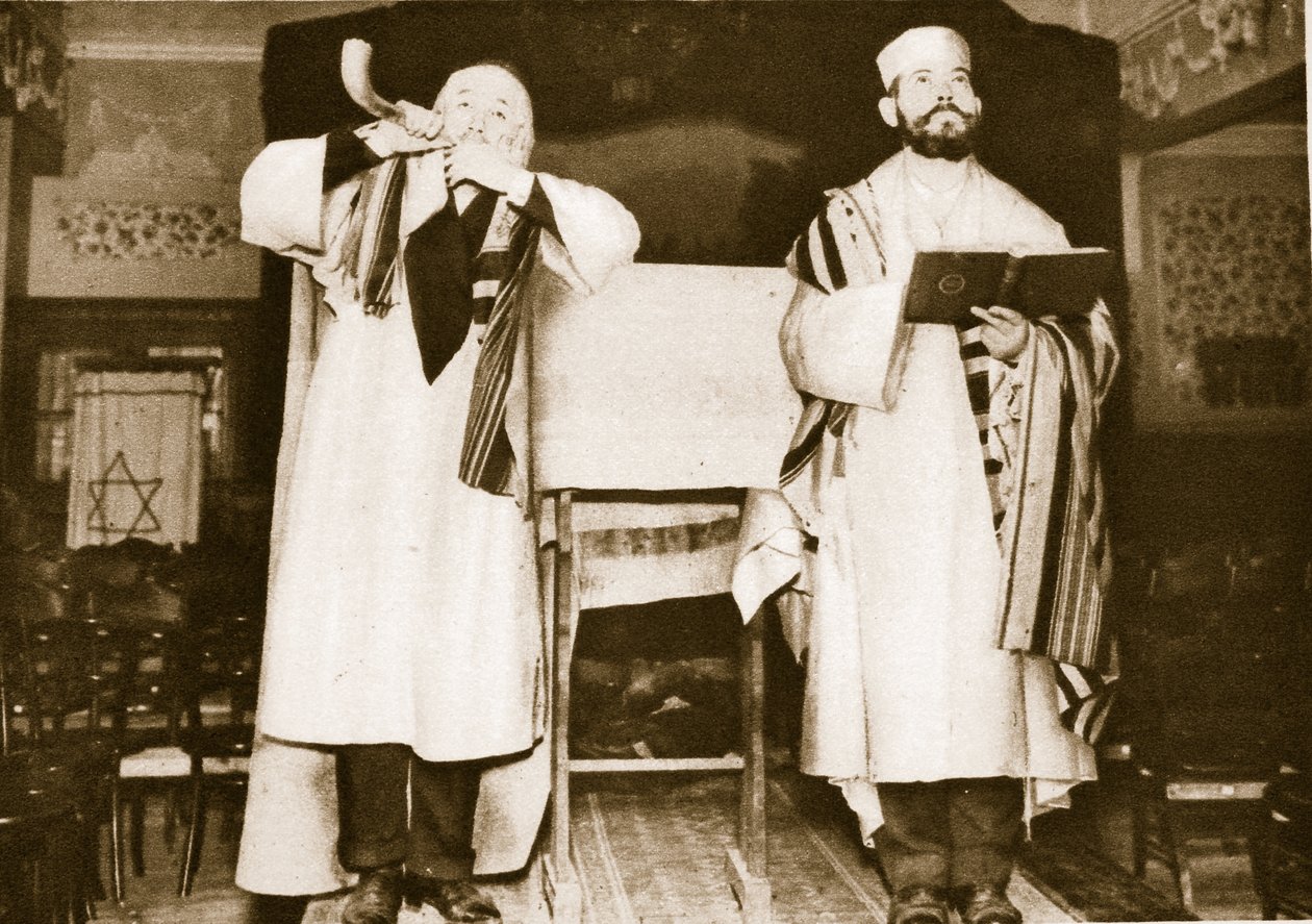Dva úředníci synagogy v East Endu (sépiová fotografie) od English Photographer