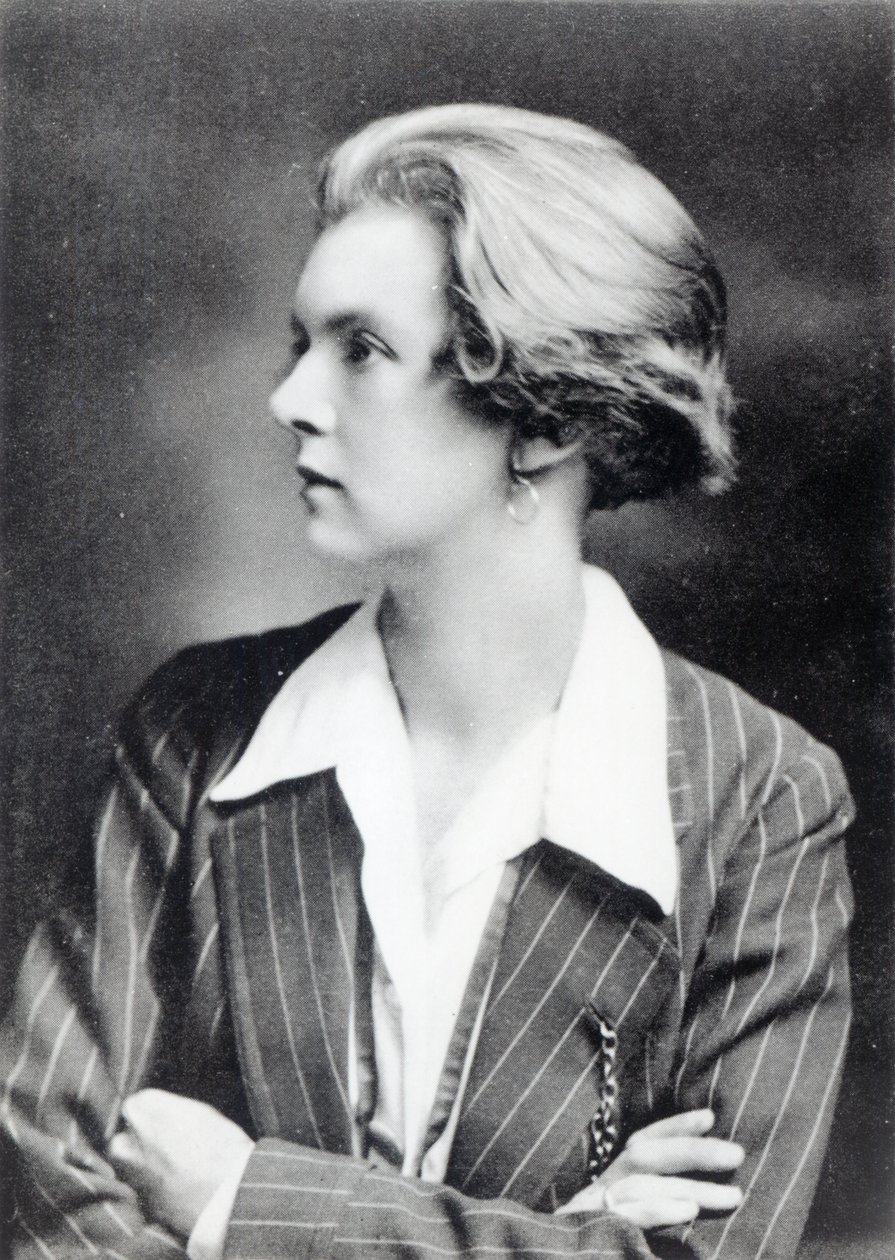 A Vincenzo, Lady Troubridge, kolem roku 1915 od English Photographer