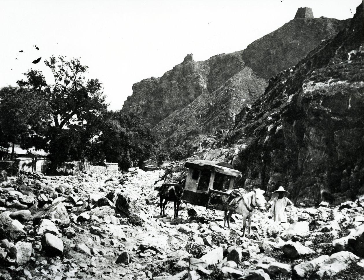Pohled v průsmyku Nankow, Peking, c.1860-70 od English Photographer