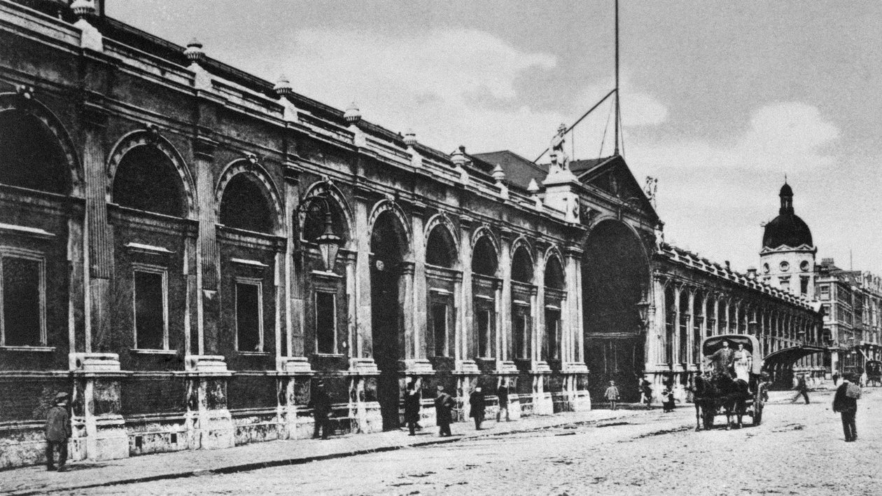 Pohled na masný trh ve Smithfieldu, cca 1905 od English Photographer