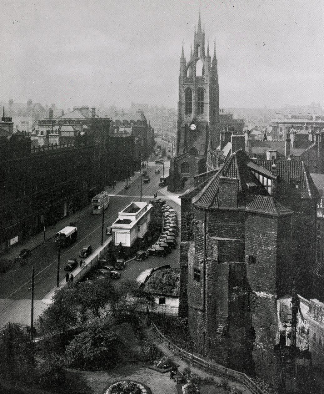 Pohled na katedrálu svatého Nicholase, Newcastle-upon-Tyne od English Photographer