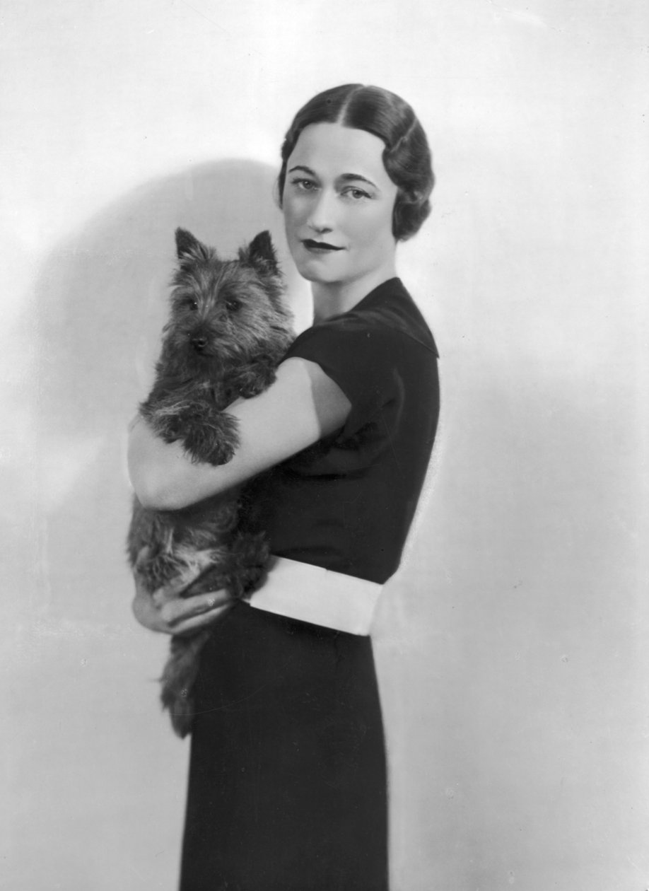 Wallis Simpson se svým psem, 1935 od English Photographer