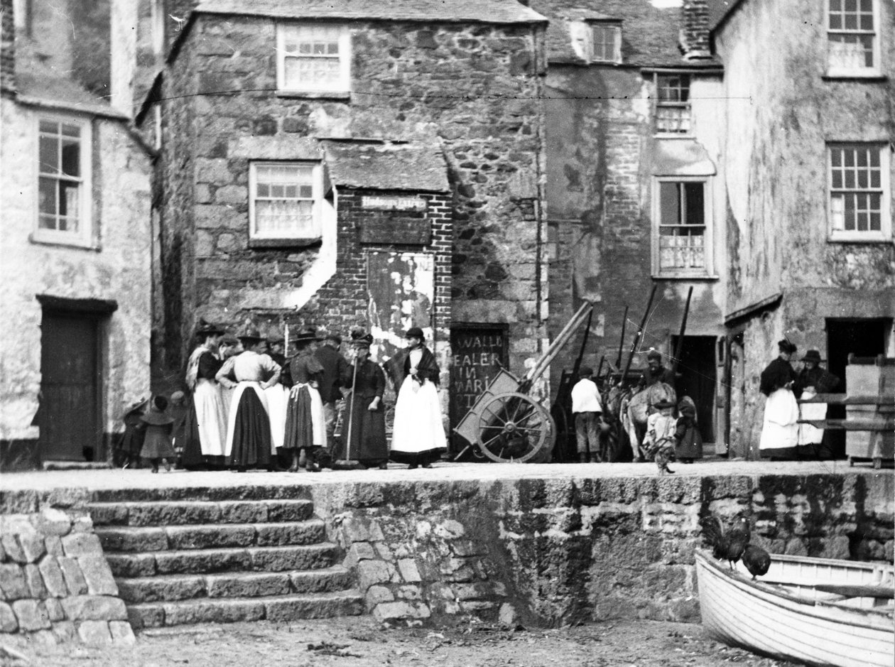 Ženy na mořské frontě v St Ives, c.1890 od English Photographer