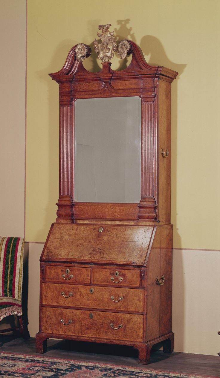Kancelář od Samuela Benneta, kolem 1725-30 (ořech s intarziemi) od English School