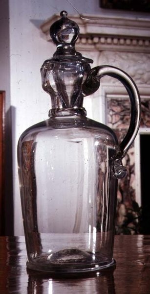 Džbán s karafou, Ravenscroft, cca 1680 (sklo) od English School