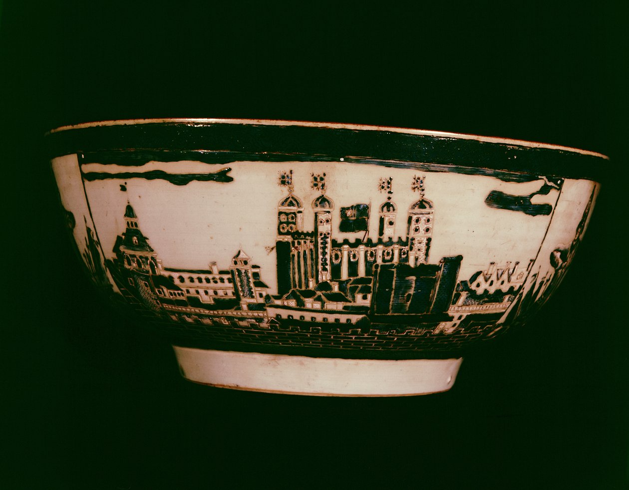 Delftská deska s výhledem na Tower of London, boční pohled, cca 1600 (keramika) od English School
