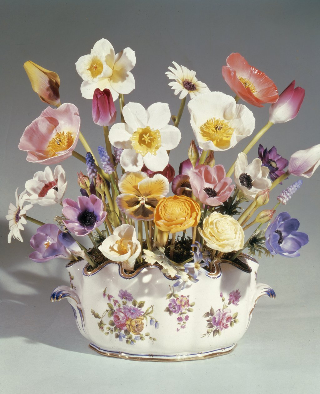 Květiny v květináči, Royal Worcester (porcelán) od English School