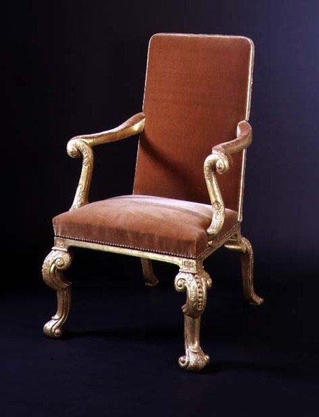 Zlacené křeslo se sametovým čalouněním, cca 1710 (zlacení a samet) od English School
