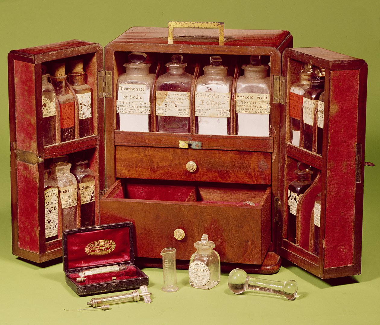 Lékařská truhla od Dinneford Family Chemist (mahagon) od English School