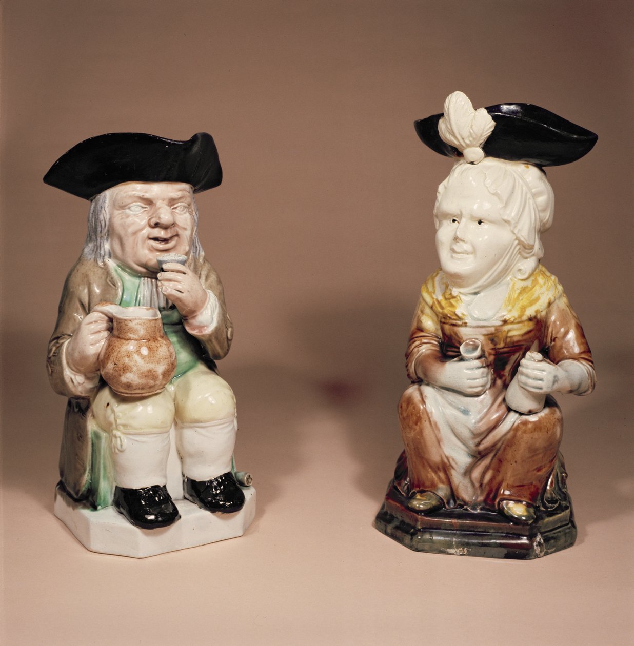 Džbán Toby a džbán Martha Gunn od R.Wooda, kolem roku 1770 (kamenina) od English School