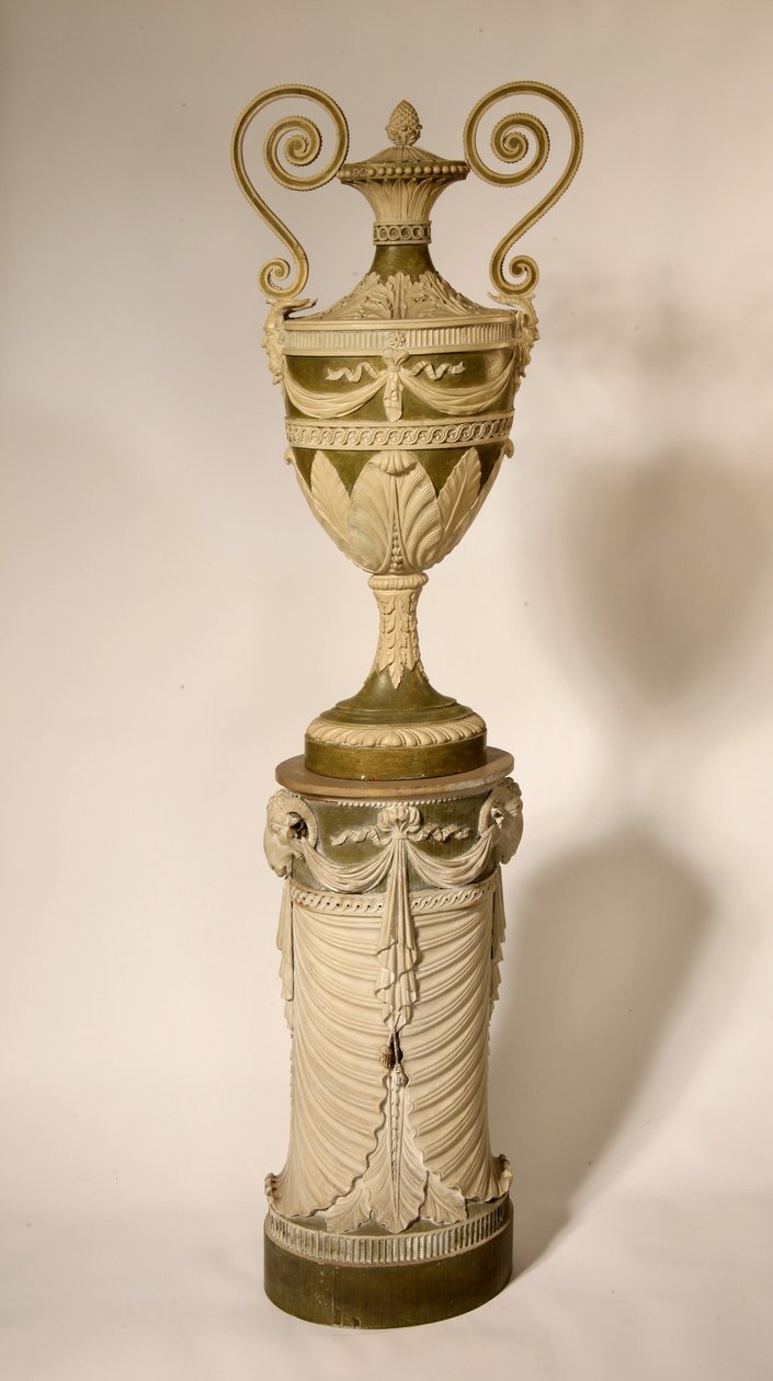 Urna na podstavci, cca 1800 od English School