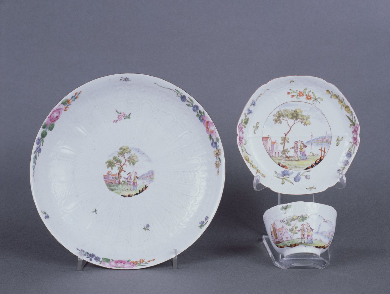 Worcesterská čajová mísa a podšálek a miska, dekorace chinoiserie, cca 1750-55 (keramika) od English School