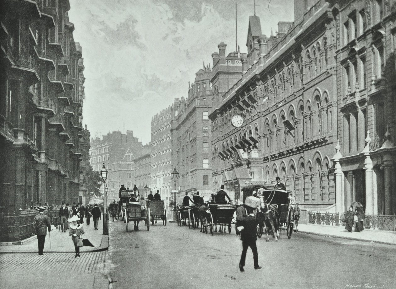 Army and Navy Stores, Victoria Street, Westminster LB: při pohledu na východ od Francis Street, 1895 od English Photographer