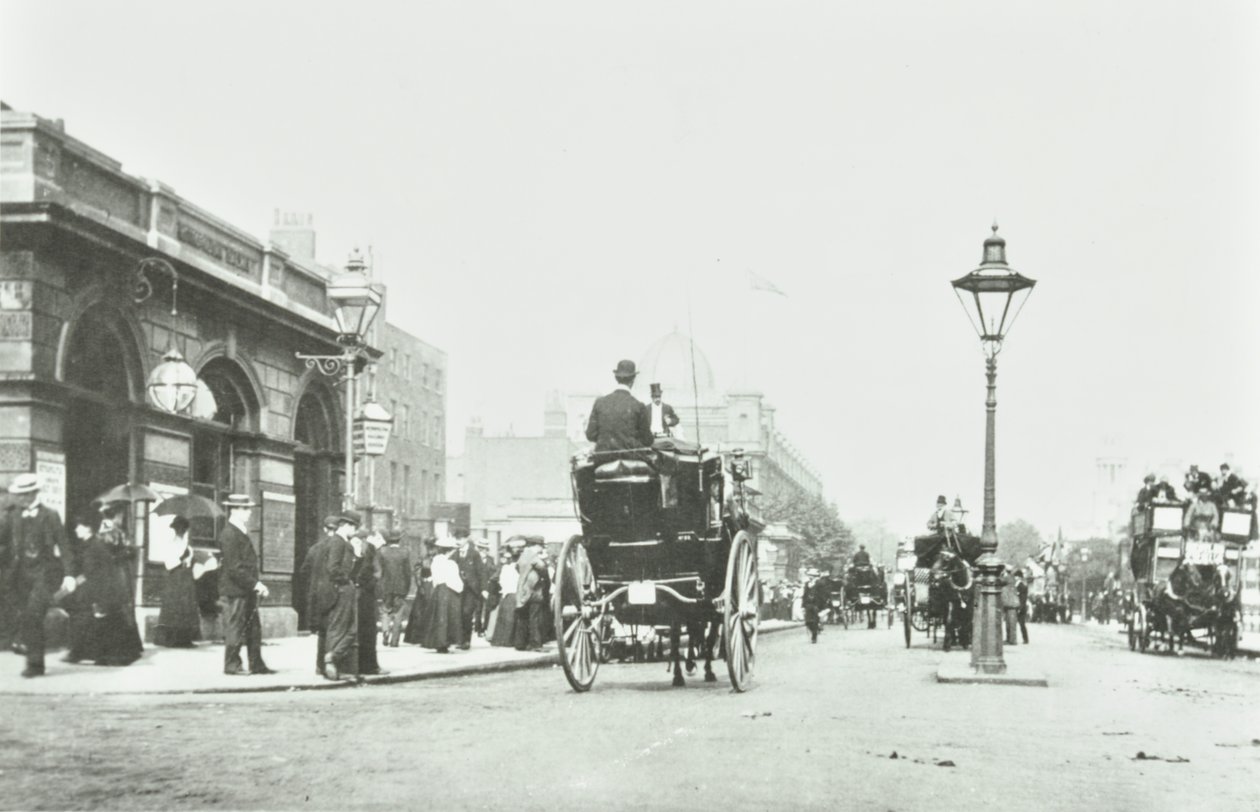 Baker Street Station, Marylebone Road, Westminster LB: při pohledu na východ od Baker Street, 1895 od English Photographer